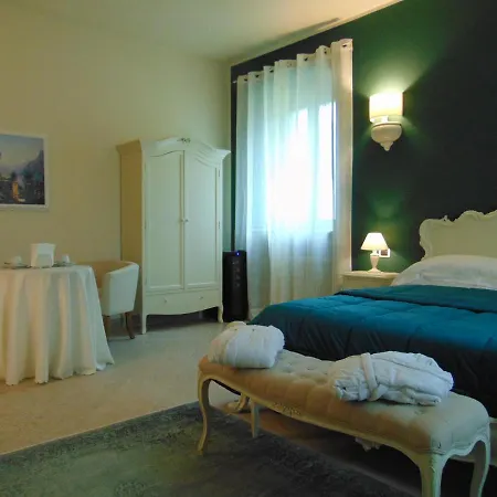 Galleria Imperiale Relais De Charme Konukevi Sarnico